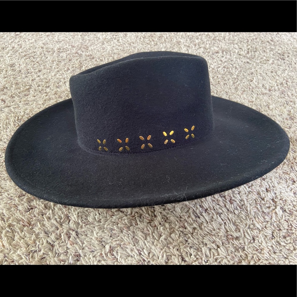 Target universal threads hat - Picture 2 of 4